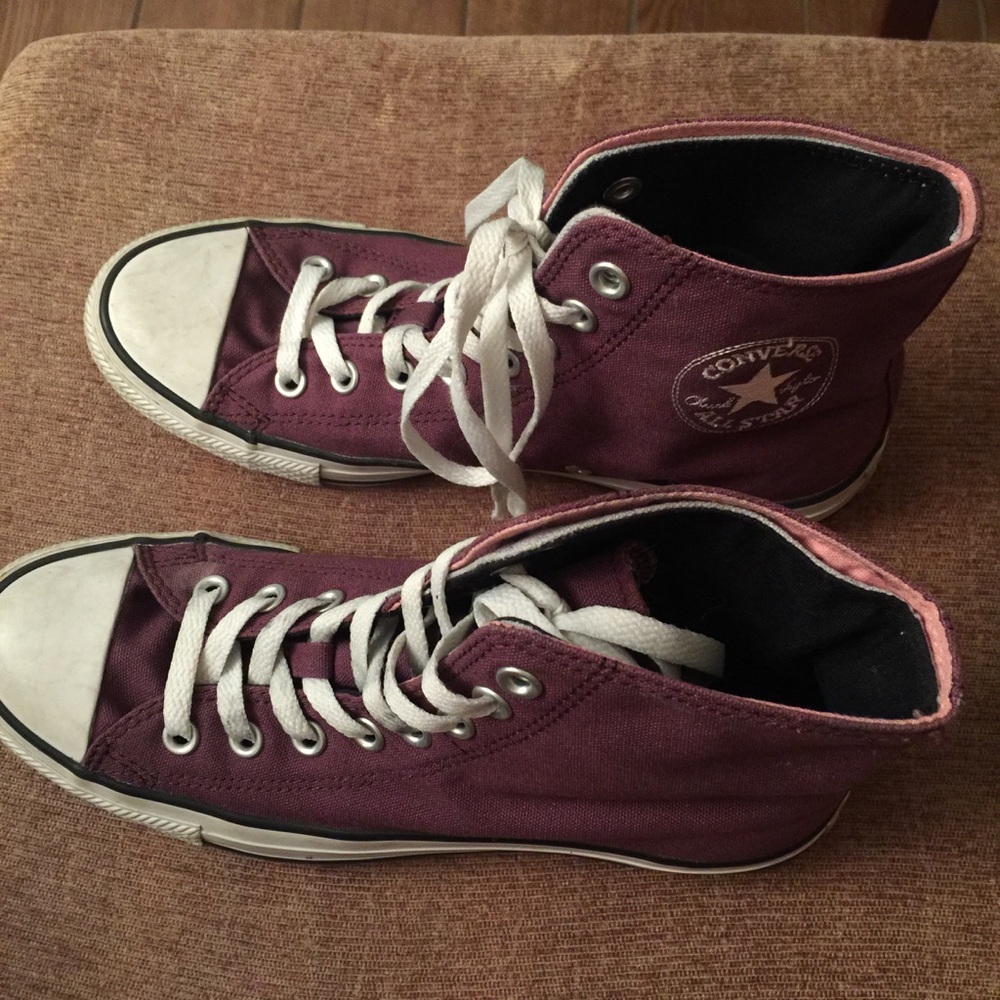 Converse hi-top shoes women size 9